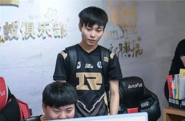 和接球后的 和接球后的